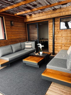 Traumhafte Lodge mit einzigartigen Meerblick